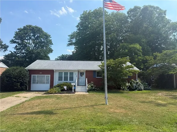 50 Middlesex Rd, Newport News, VA 23606