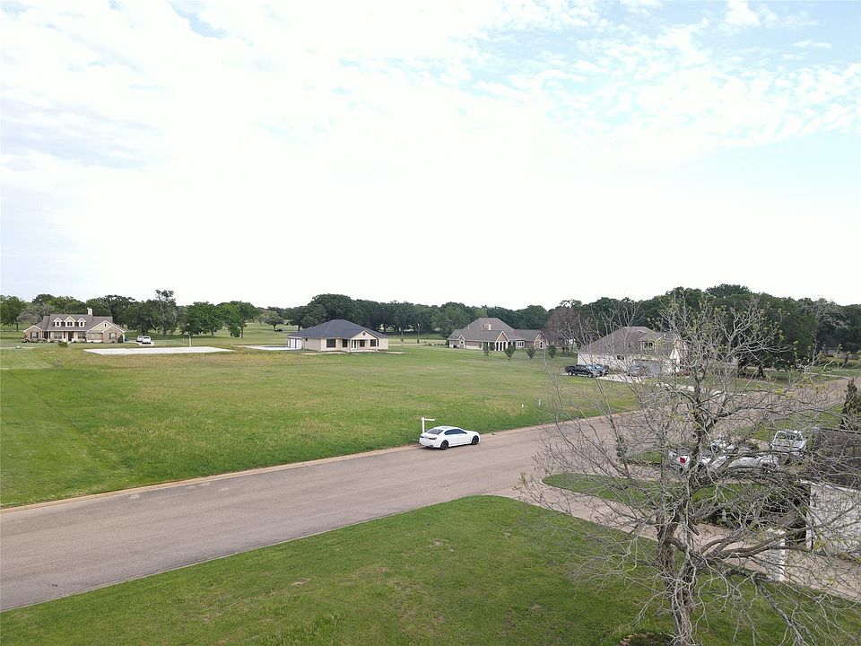 2nd image of 120 Hogan Ln