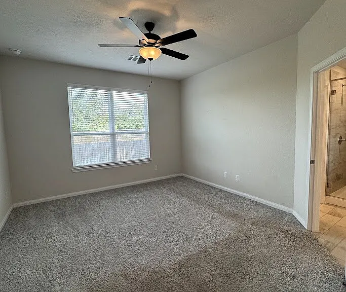 1340 Kingsgate Dr — Photo 10