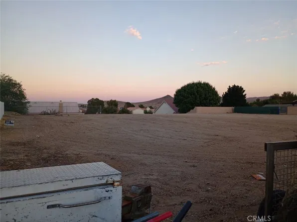 26805 Blue Water Rd, Helendale, CA 92342