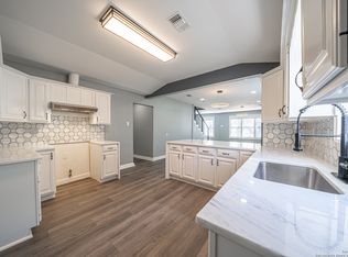 805 Burleson St, San Antonio, TX 78202