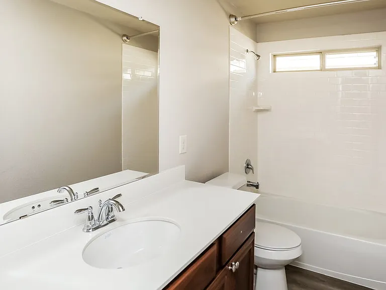 313 Haywood Cir — Photo 15