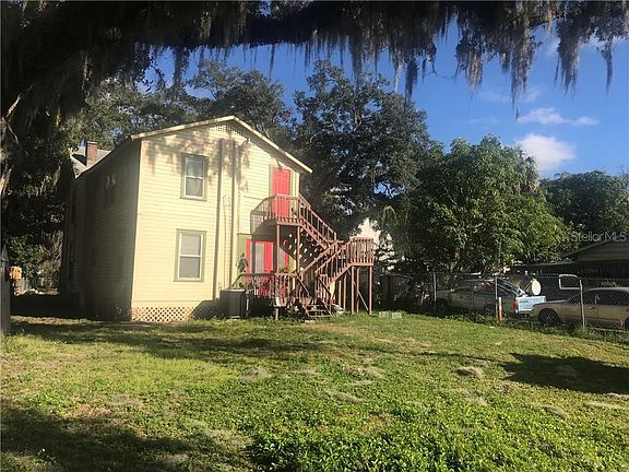 4th image of 210 15th St E