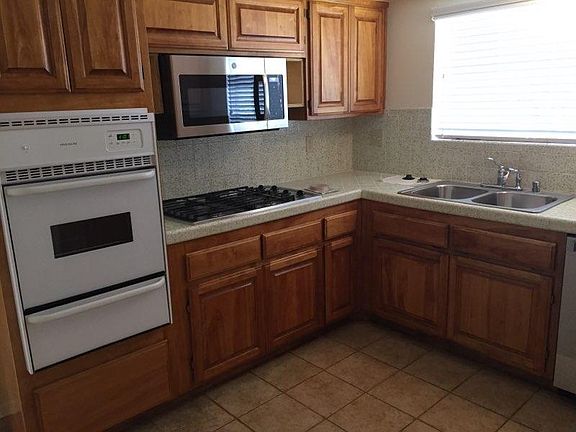 2nd image of 1778 Potomac Ave