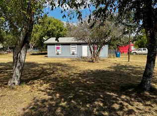 702 Avenue F, Poteet, TX 78065
