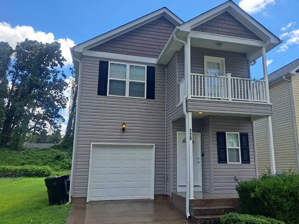 110 Lookout Point Pl