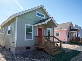 3141 E 12th St APT B, Austin, TX 78702