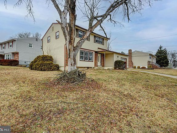 2nd image of 214 Darwin Dr