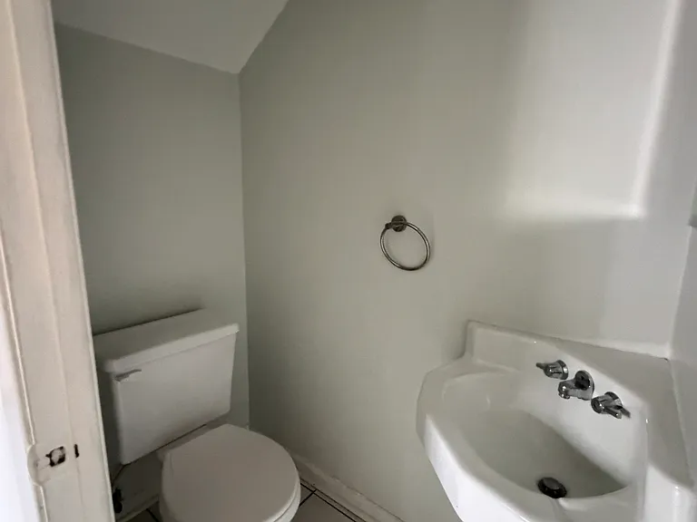 Half bathroom first floor
