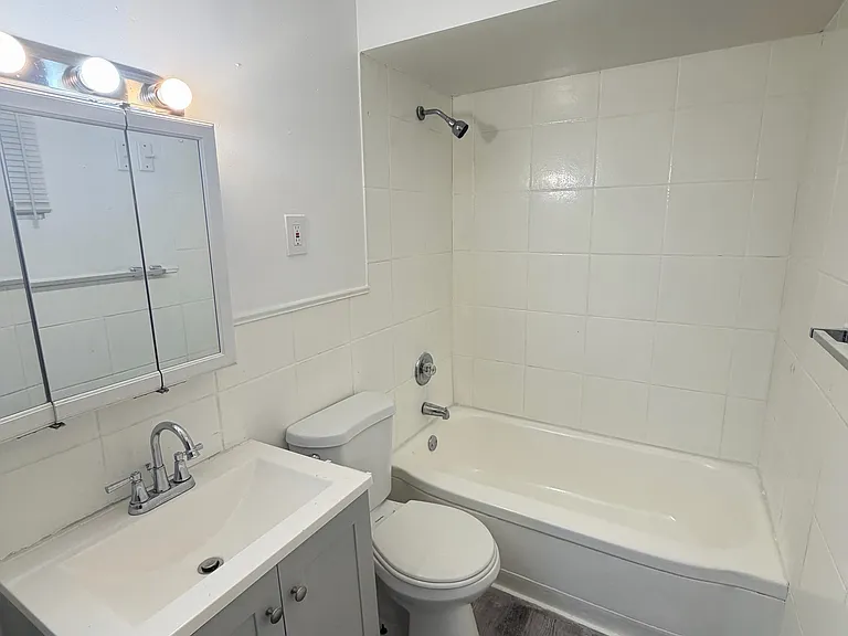 13814 Durkee Ave — Photo 16