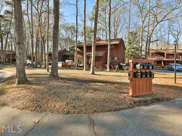 13 Northlake Dr #13 — Photo 6