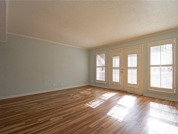 5th image of 5128 Lake Shore Dr #5