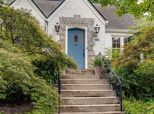 2455 W Woodland Cir, East Pt, GA 30344