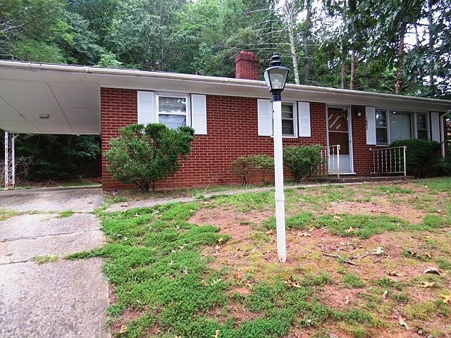 1st image of 1602 Old Chatham Rd