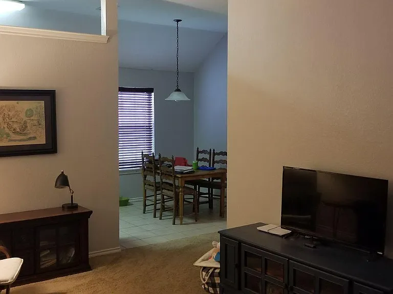 611 Oliver Ln — Photo 6