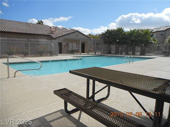 4th image of 2528 Sierra Bello Ave Unit 102