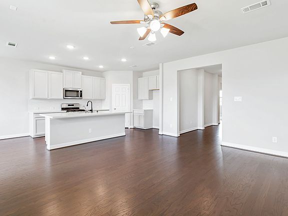 Westland Ranch - Oxford Interior Image 3