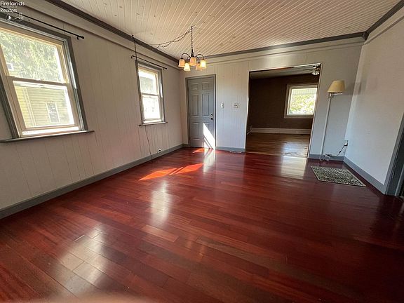 3rd image of 622 N Sandusky St