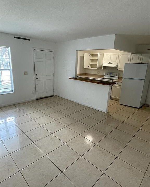 1st image of 4951 Wedgewood Way