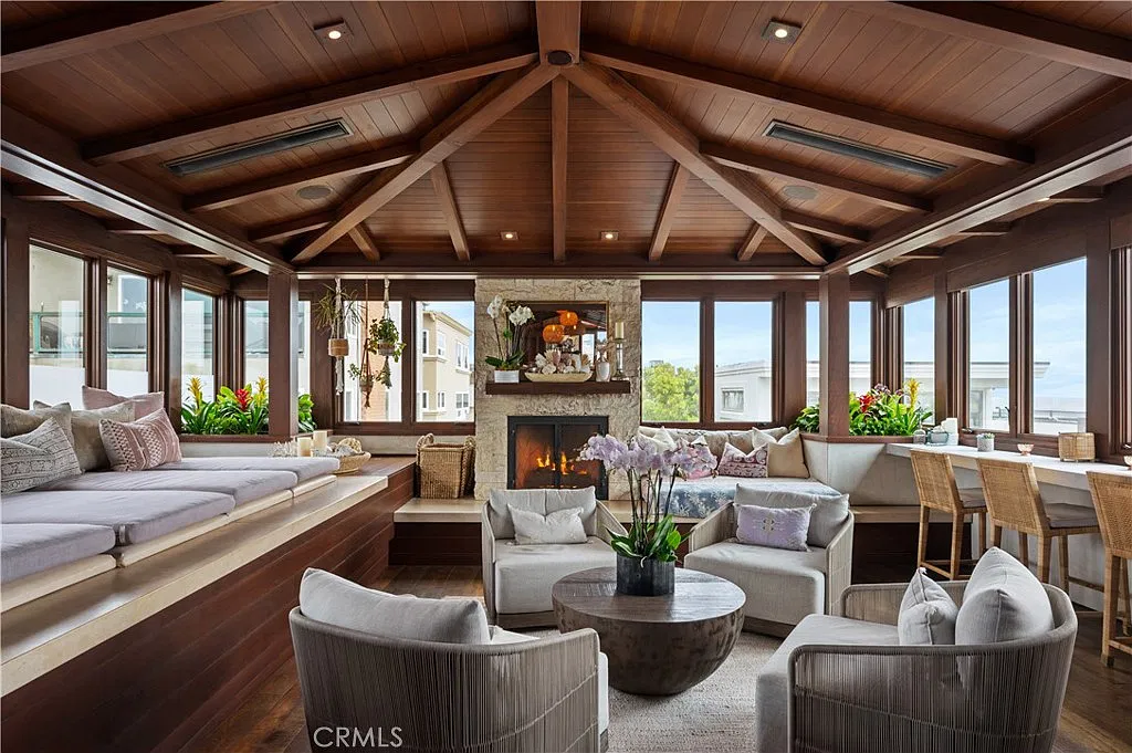 4 bed, 6000 sqft, $50,000 — Photo 4