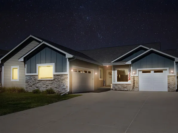 1412 NE Aspen Ct, Grimes, IA 50111