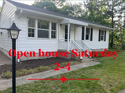 15704 Meridian Ave Photo 1