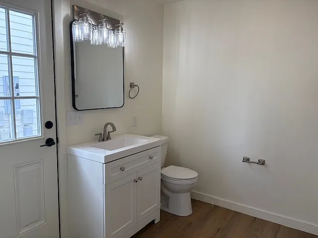 2414 Leo Ave #B — Photo 8