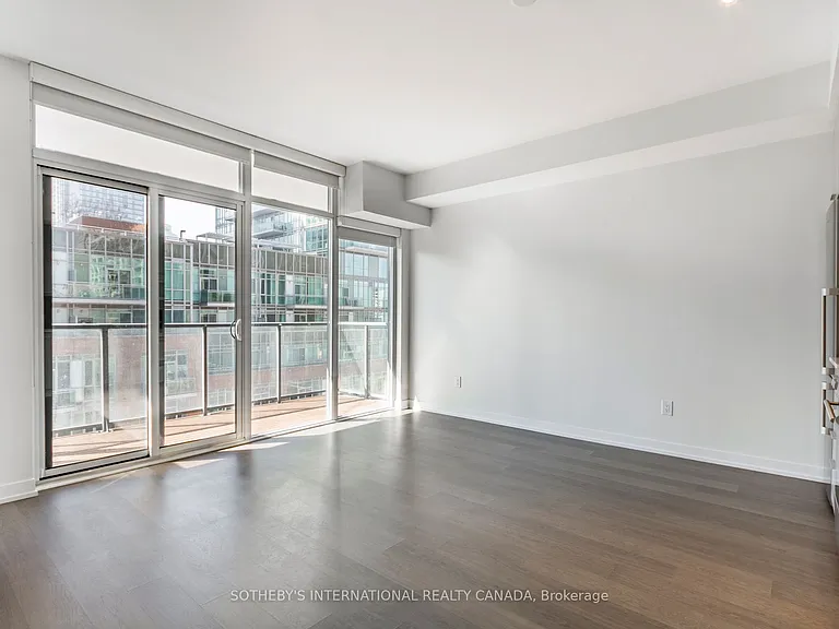 105 George St #713 — Photo 14