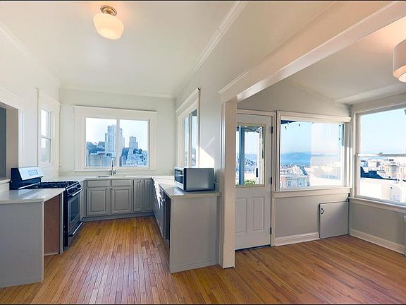 2nd image of 376 Green St
