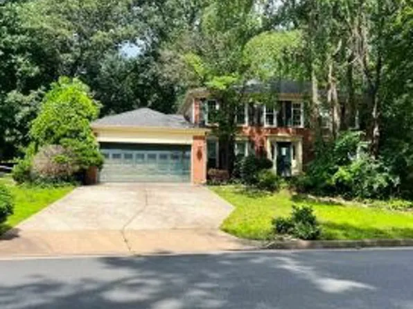 5833 Oak Leather Dr, Burke, VA 22015