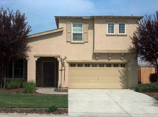 1747 Golden Way, Dinuba, CA 93618