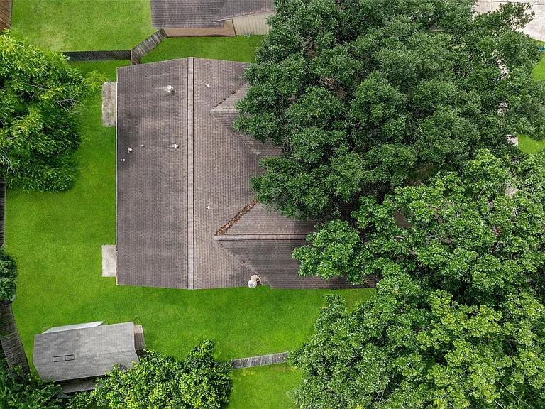10122 Green Valley Ln — Photo 21