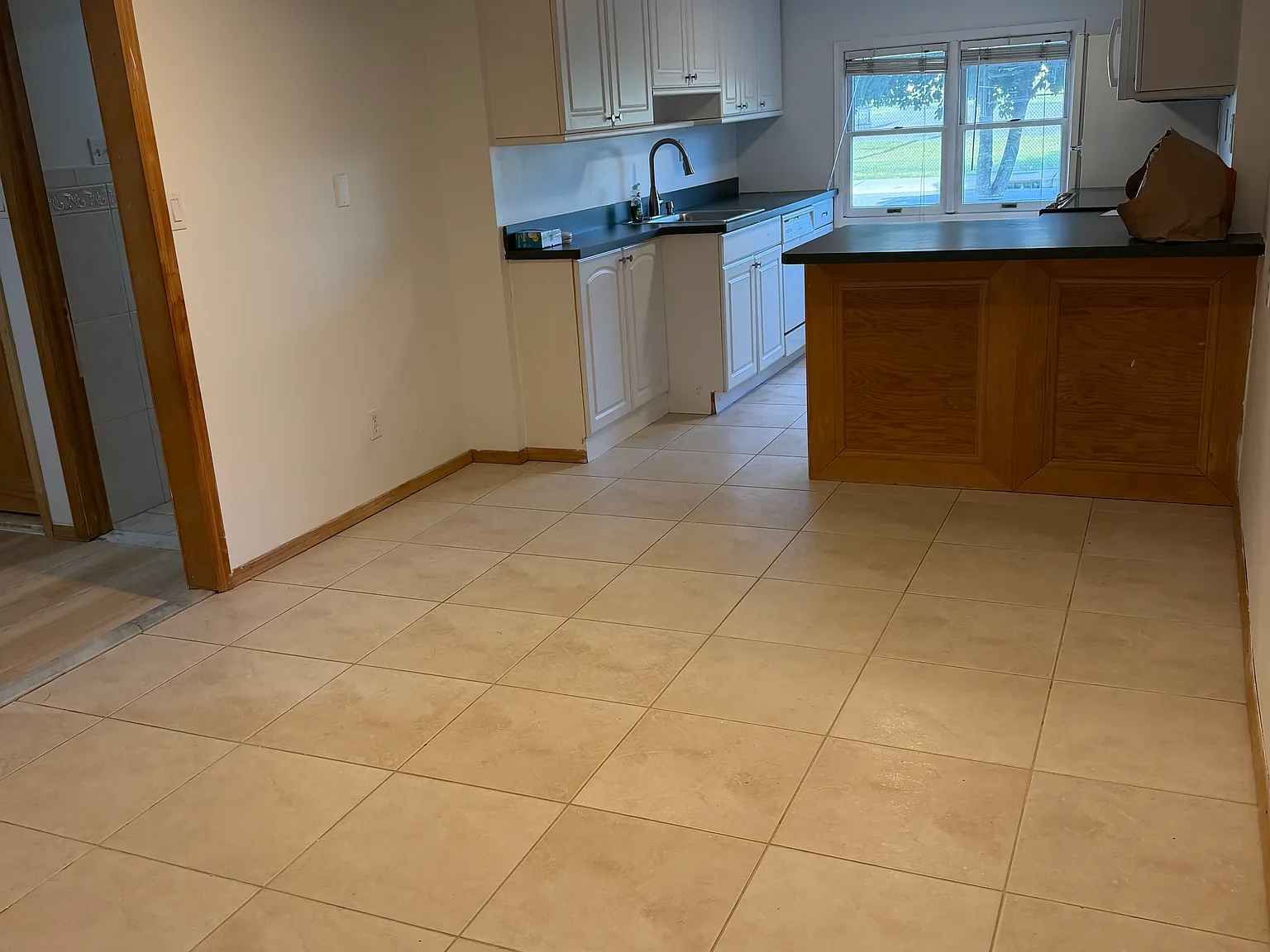 W 15th St, Deer Park — Photo 2