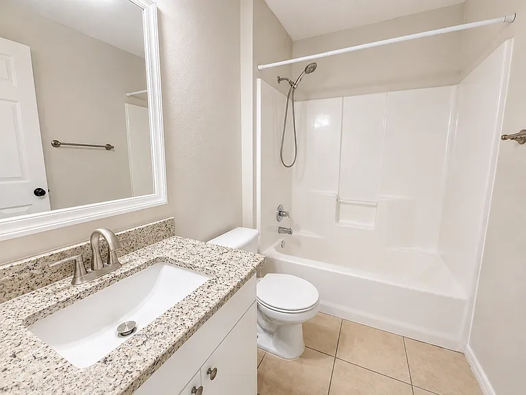 2722 Shalimar Dr — Photo 10