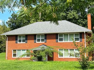 8000 Whistler Rd, Richmond, VA 23227