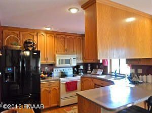 5th image of 3203 Village Green Dr