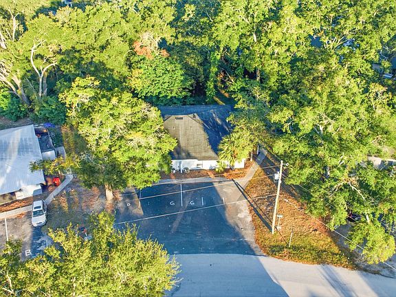 2nd image of 2931 SE 52nd Avenue