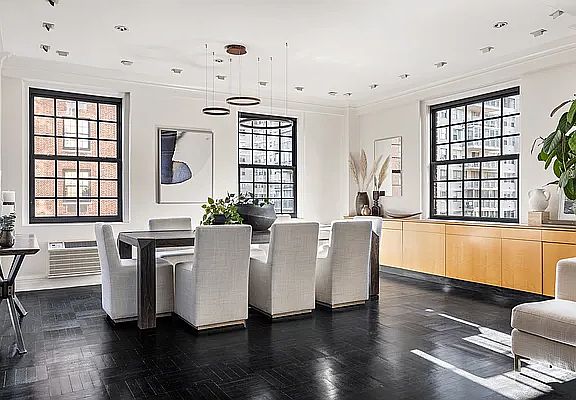 5th image of 129 E 69th St #6/7A