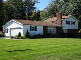 938 Whitehaven Rd, Grand Island, NY 14072