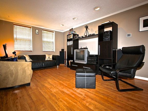 4th image of 1603 Belle View Blvd APT J1