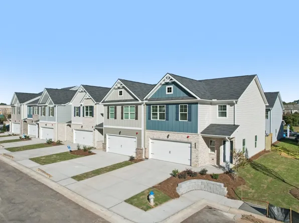423 Lanier Cir, Woodstock, GA