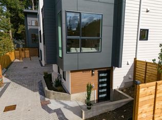 8455 24th Ave SW #B, Seattle, WA 98106