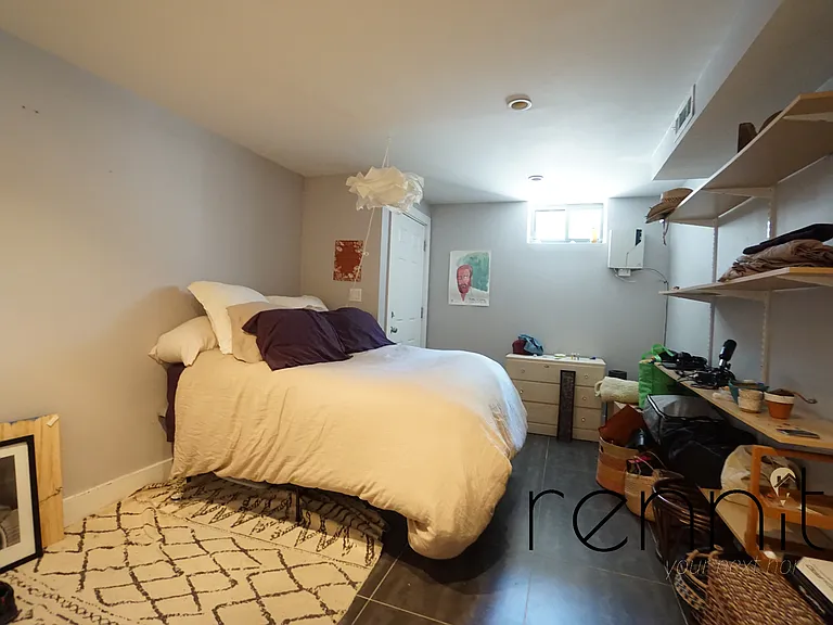 914 Hart St #1R — Photo 10