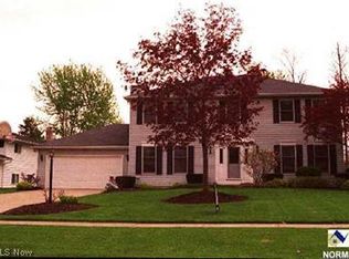 15049 Parkwood Ln, Strongsville, OH