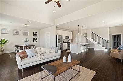 2nd image of 612 Central St #10497055