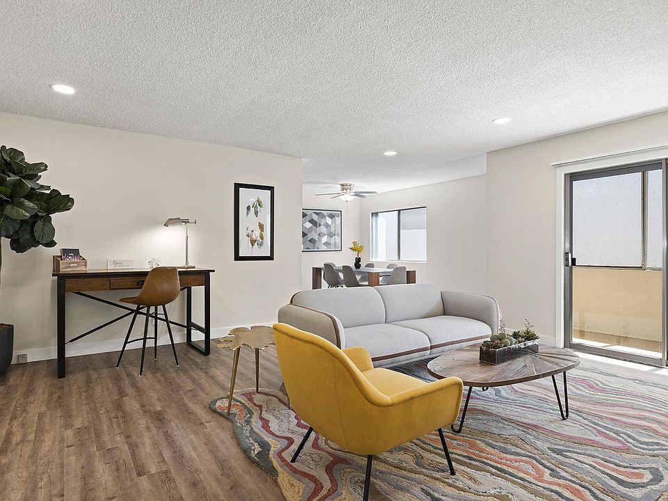 1st image of 11922 Weddington St APT 207