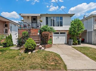 16225 89th St, Howard Beach, NY 11414
