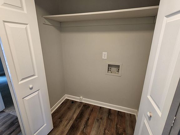 5th image of 3328 Niagara Dr