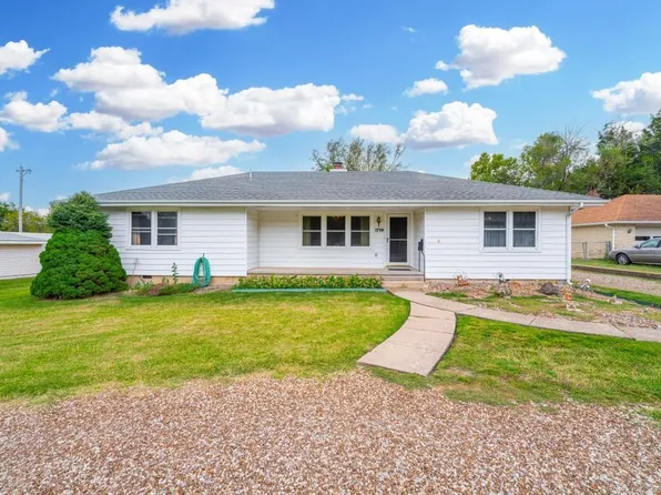 1719 E 9th Ave, Winfield, KS 67156