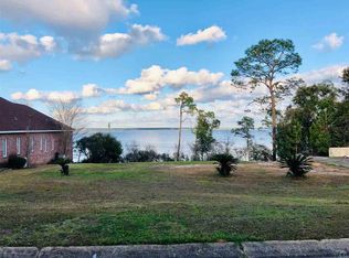 3024 Pelican Ln, Pensacola, FL 32514